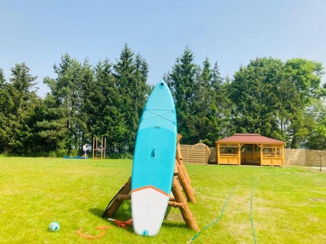 Kalinowy Sad Domki Z Jacuzzi I Sauna Mikołajki Exterior foto